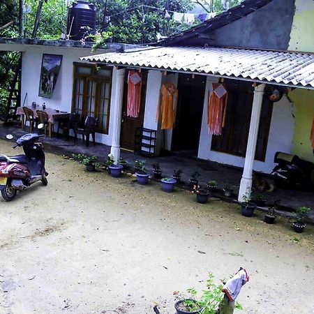 Yoho Chamith Homestay เอลลา ภายนอก รูปภาพ