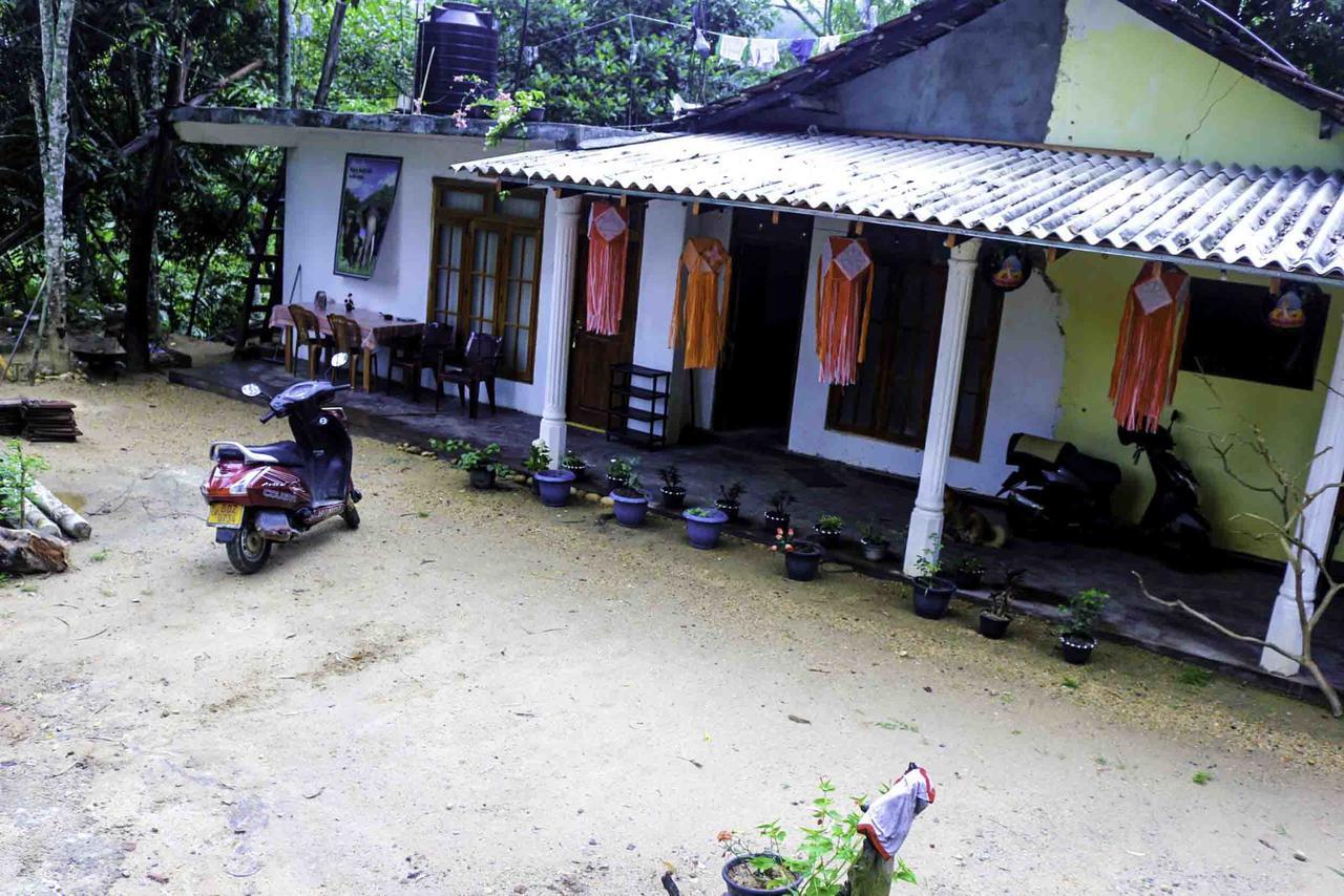 Yoho Chamith Homestay เอลลา ภายนอก รูปภาพ