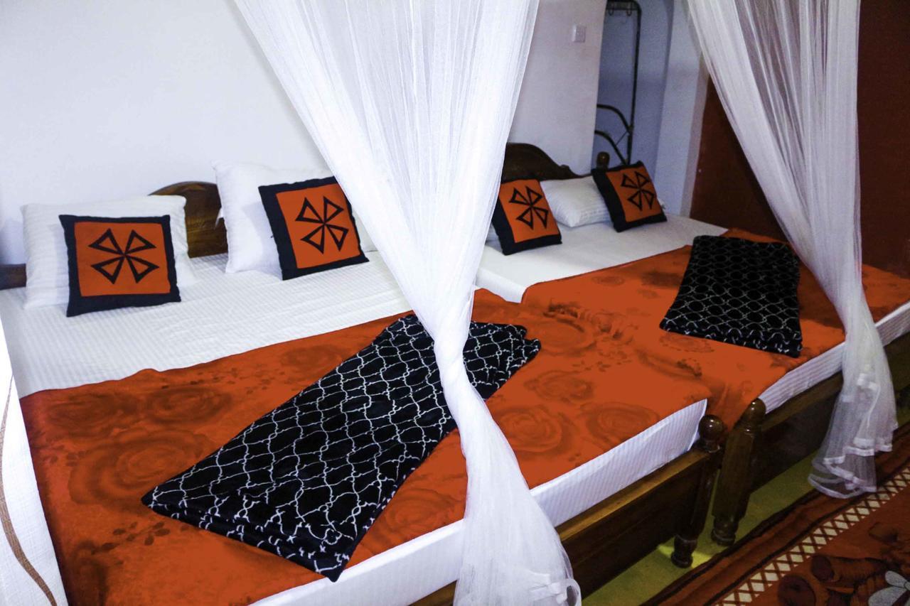 Yoho Chamith Homestay เอลลา ภายนอก รูปภาพ